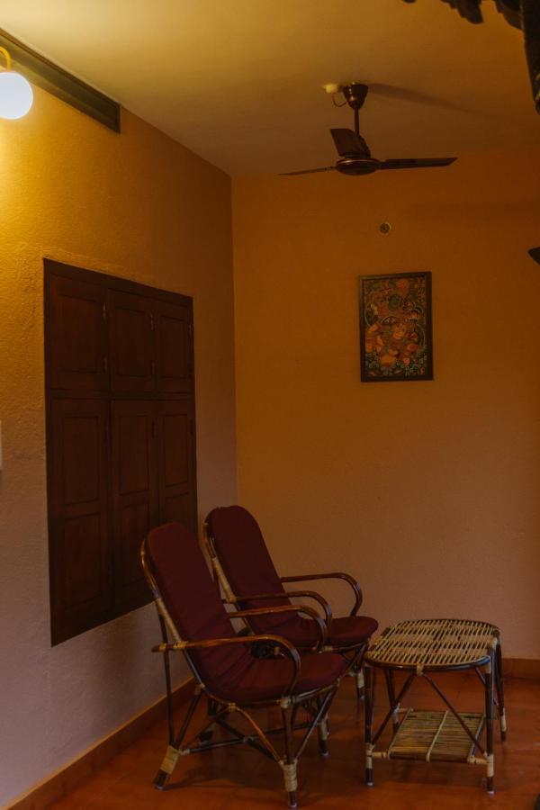 Canalview Private Cottage Azhikkal Ayiram Thengu Panmana Eksteriør billede